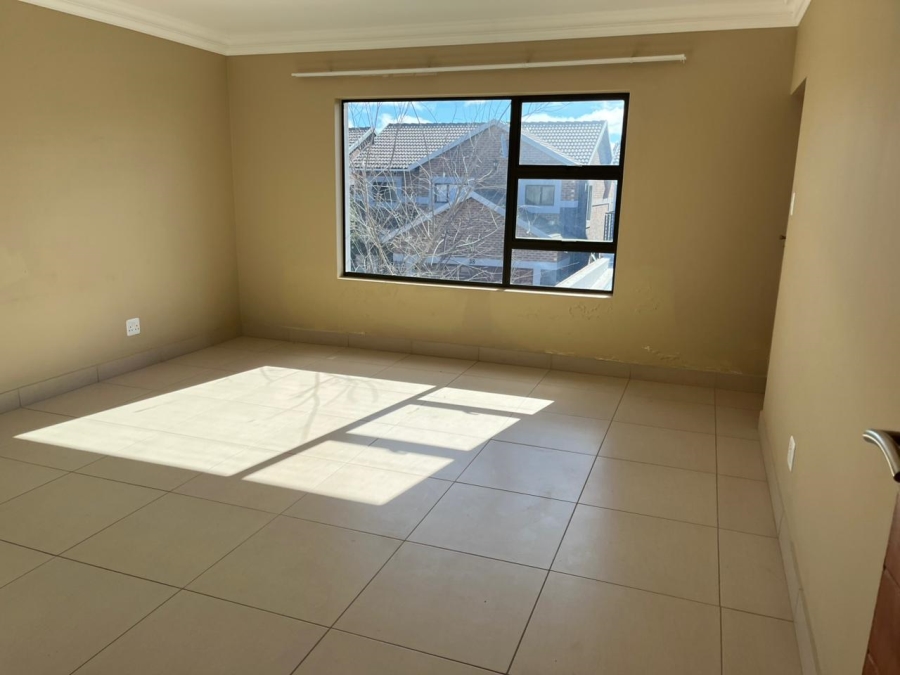 To Let 3 Bedroom Property for Rent in Heuwelsig Free State